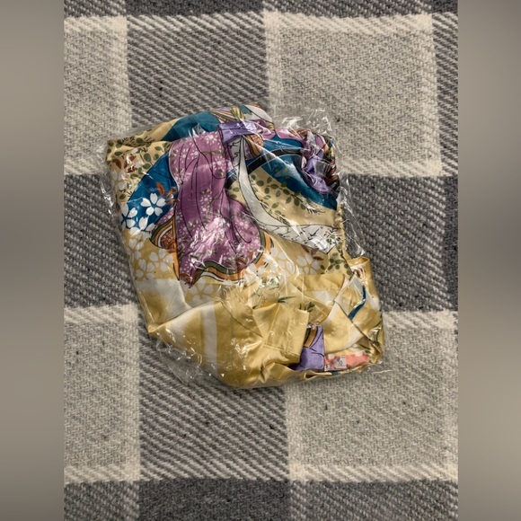 [NWT!!!] Women Silk like Kimono Robe - 2024 Japanese Pajamas - Picture 8 of 8